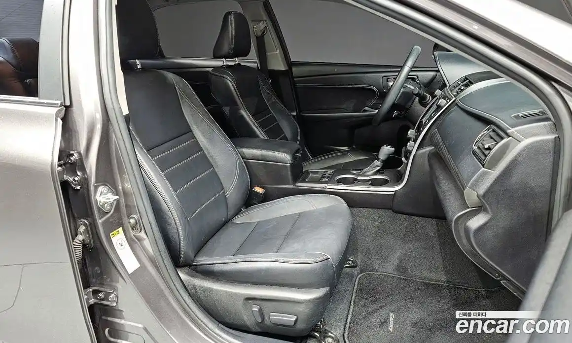 Toyota Camry 2016 2.5 гидро, фото 11