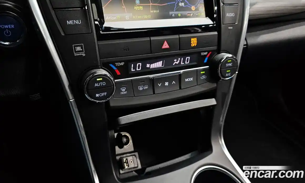 Toyota Camry 2016 2.5 гидро, фото 17