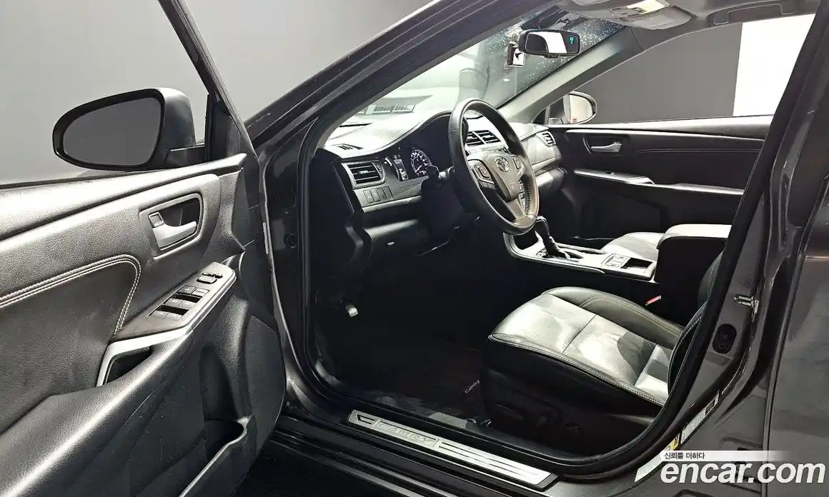Toyota Camry 2016 2.5 гидро, фото 10