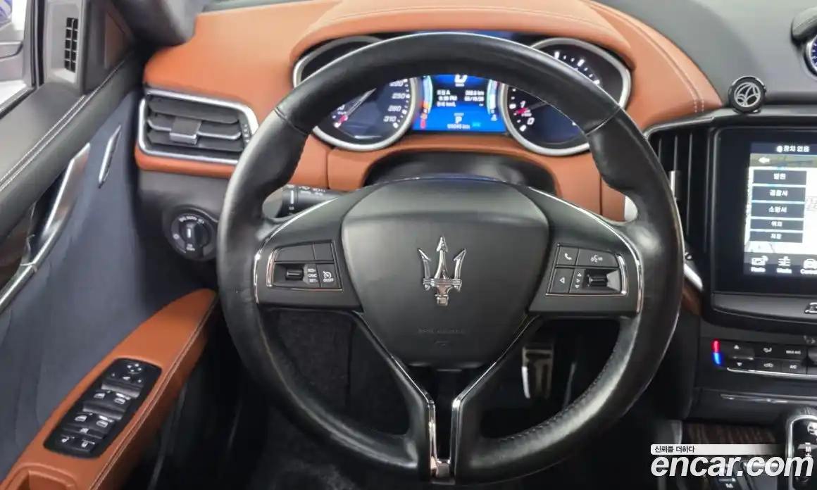 Maserati Ghibli 2018 3.0 гидро, фото 13