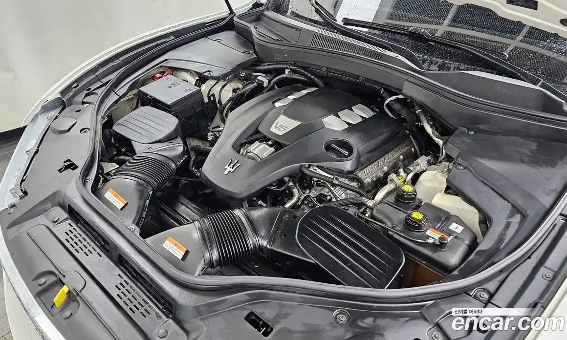 Maserati Levante 2019 3.0 гидро, фото 6