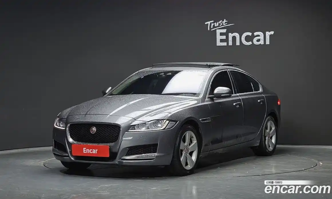 Jaguar XF 2018 2.0 гидро, фото 1