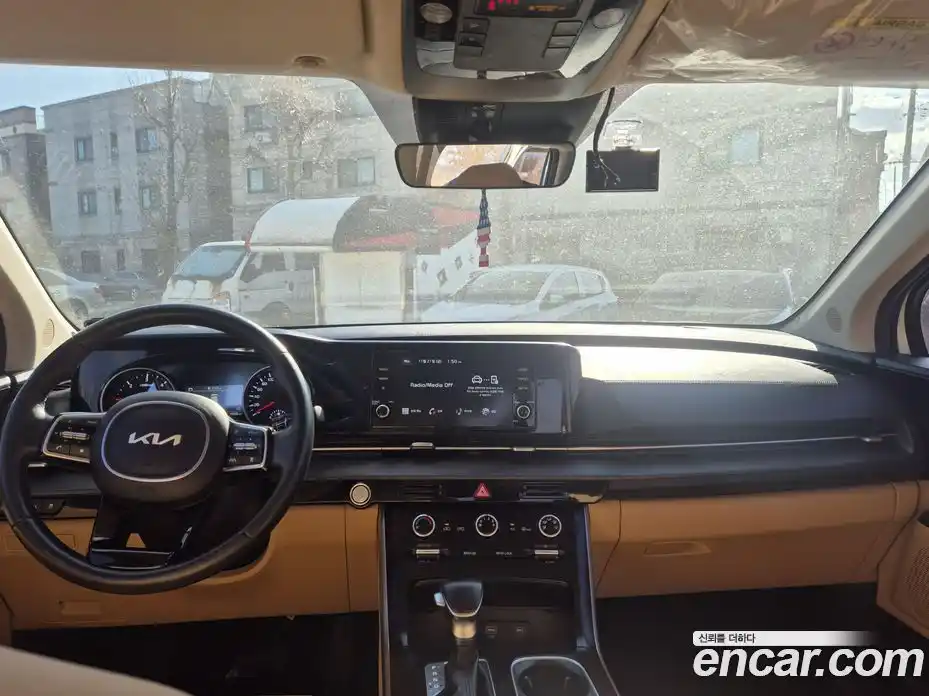 Kia Carnival 2023 2.2 автомат (гидро), фото 7