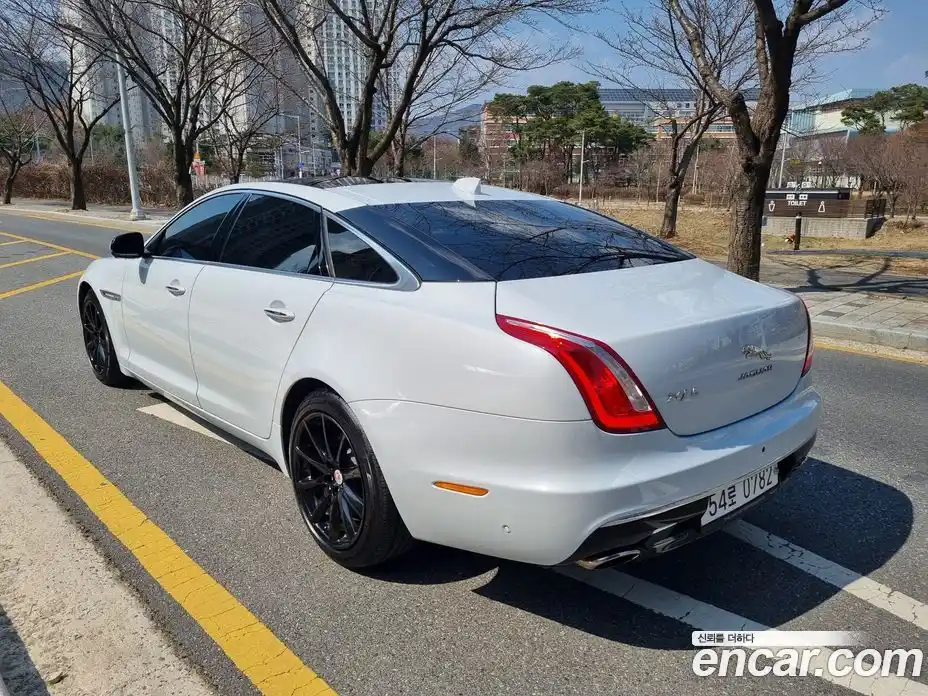 Jaguar XJ 2016 3.0 гидро, фото 4