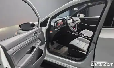 Volkswagen Golf 2024 2.0 автомат (гидро), миниатюра 10