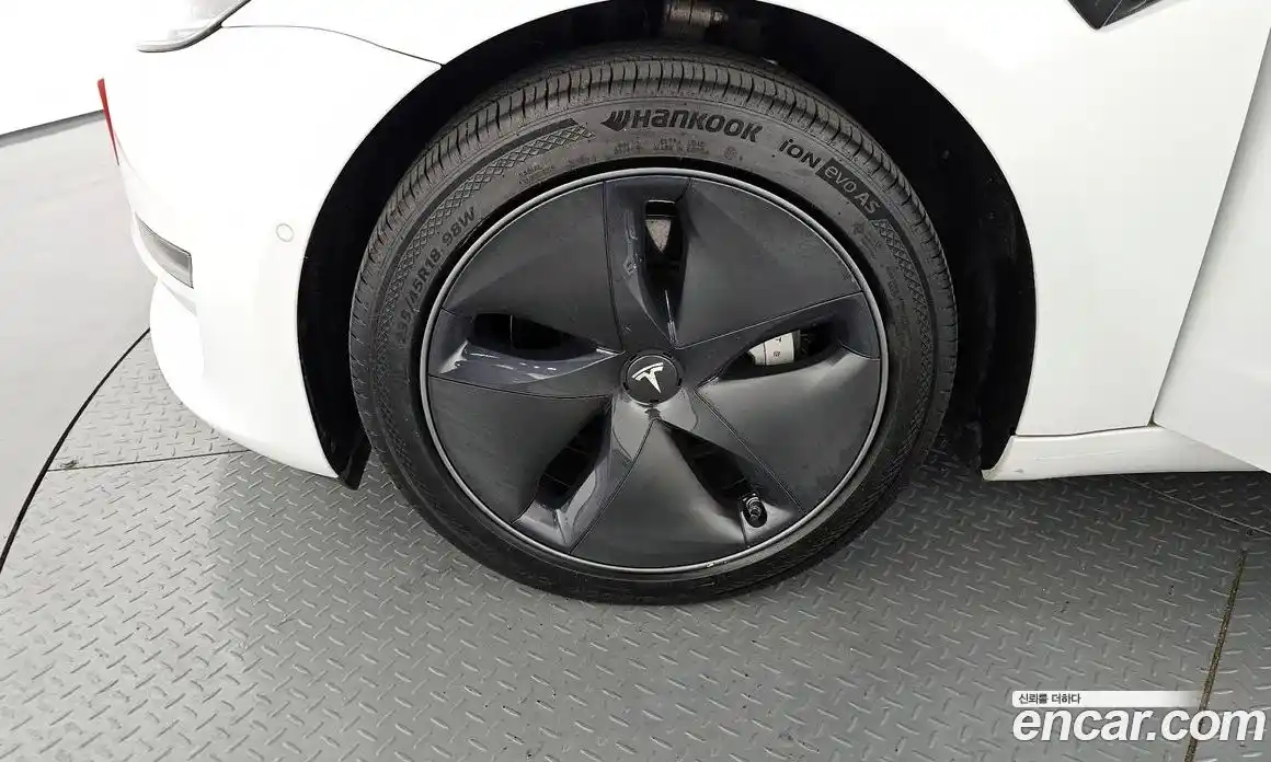 Tesla Model 3 2020 0.1 гидро, фото 5