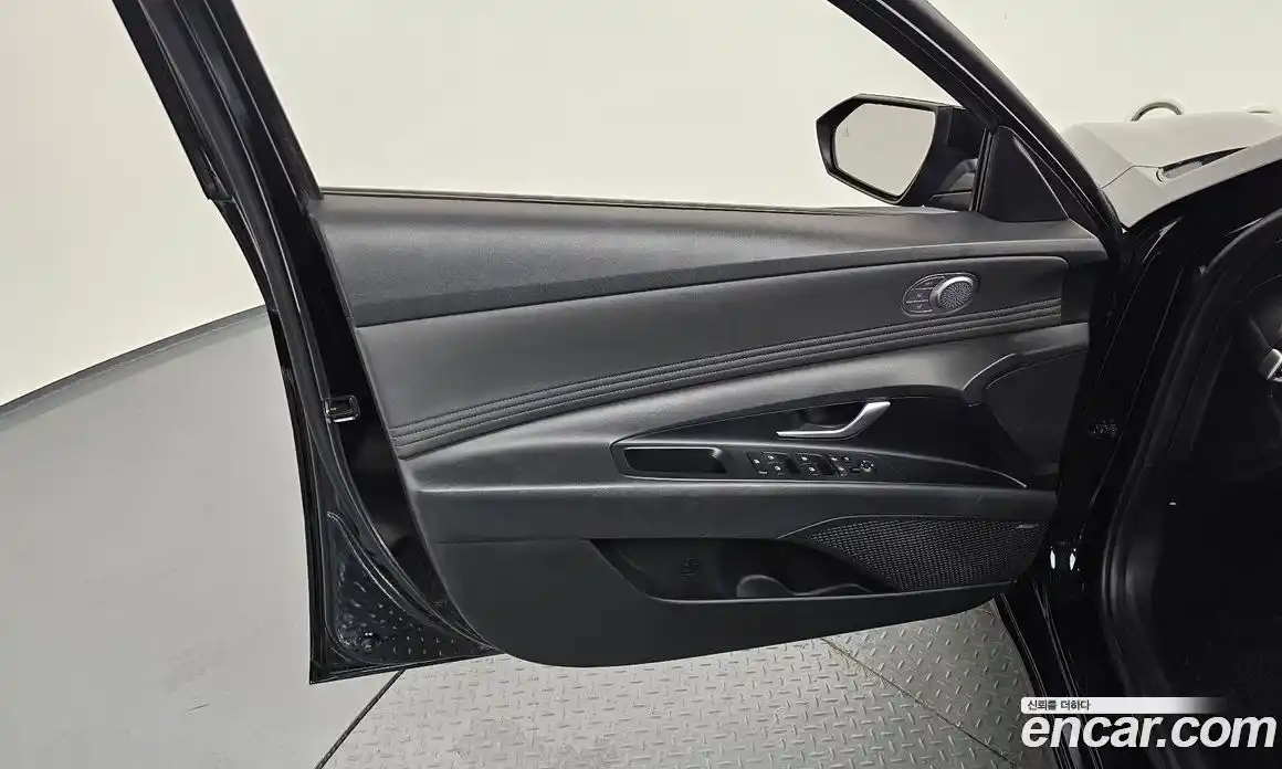 Hyundai Avante 2020 1.6 автомат (гидро), фото 14