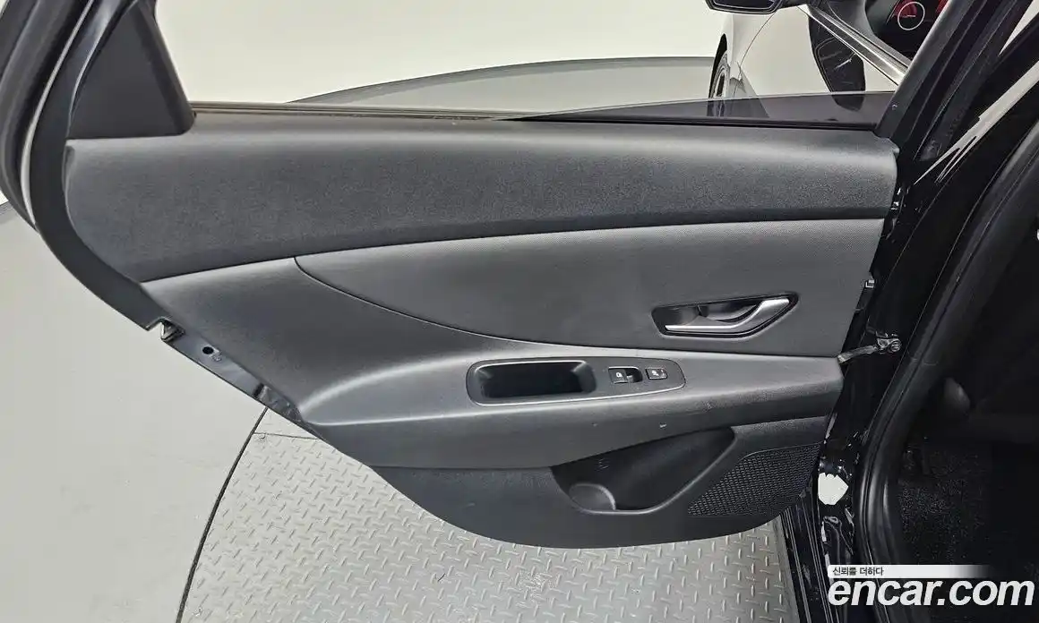 Hyundai Avante 2020 1.6 автомат (гидро), фото 15