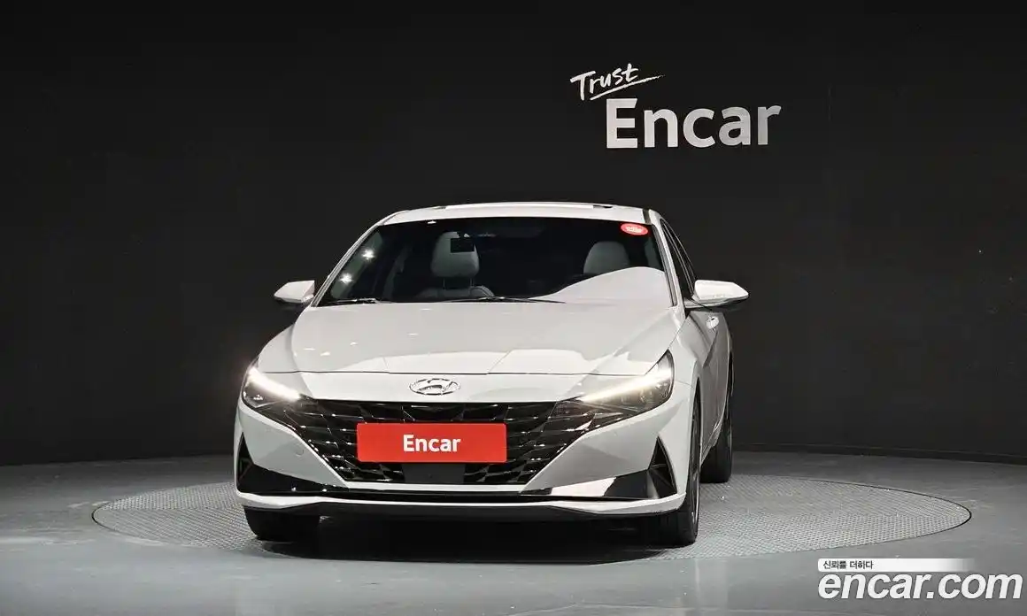 Hyundai Avante 2022 1.6 автомат (гидро), фото 3