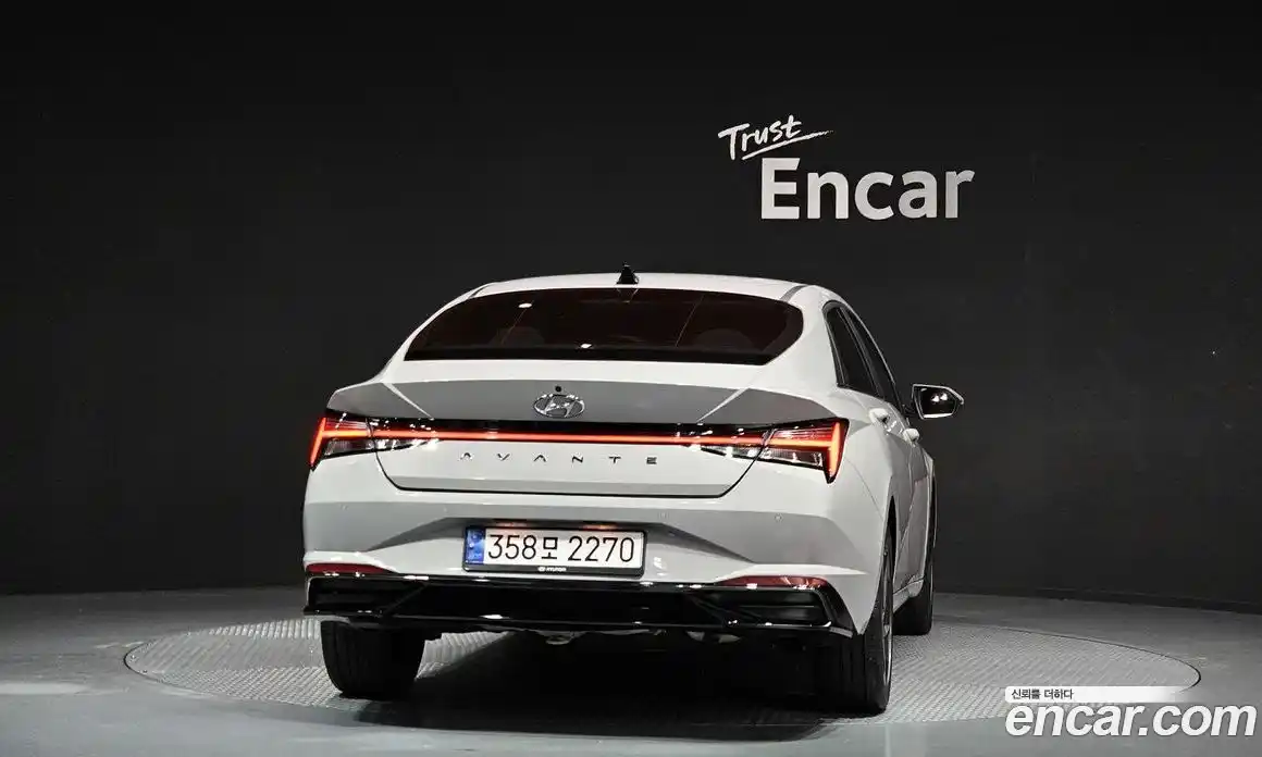 Hyundai Avante 2022 1.6 автомат (гидро), фото 4
