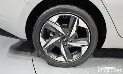 Hyundai Avante 2022 1.6 автомат (гидро), миниатюра 5