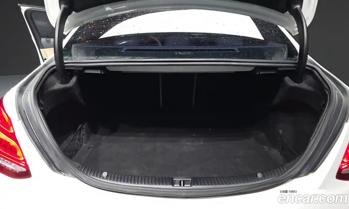 Mercedes-Benz C-Class 2017 2.1 гидро, фото 20 Mercedes-Benz C-Class 2017 2.1 гидро, фото 20