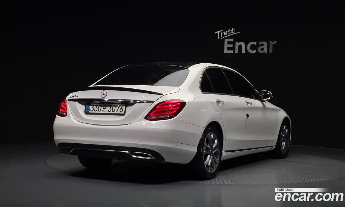 Mercedes-Benz C-Class 2017 2.1 гидро, фото 2 Mercedes-Benz C-Class 2017 2.1 гидро, фото 2