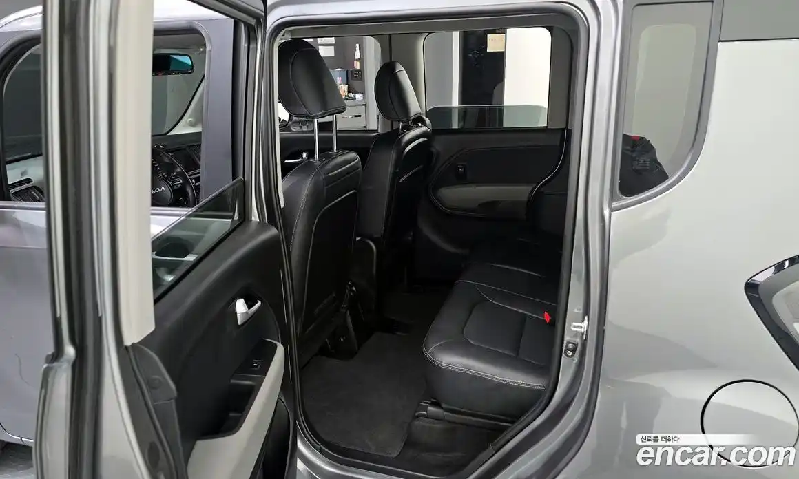 Kia Ray 2024 1.0 автомат (гидро), фото 17