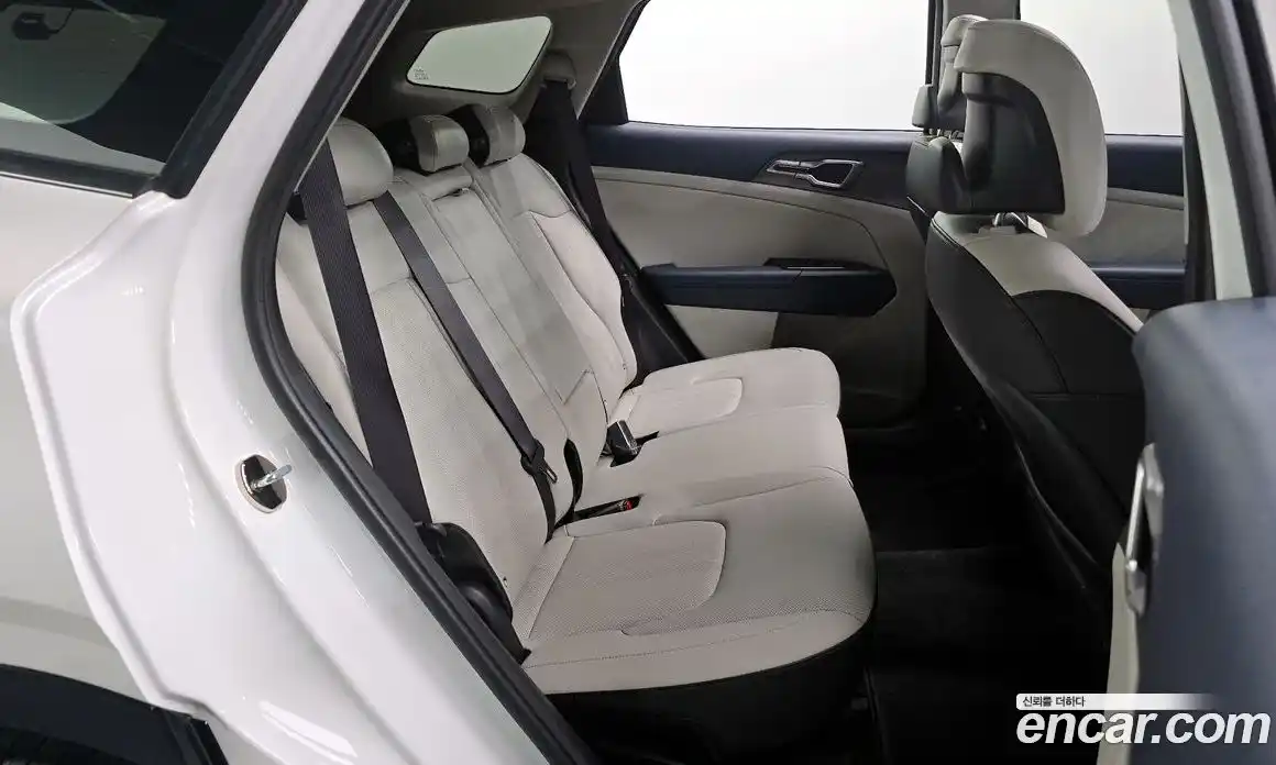 Kia Sportage 2023 1.6 автомат (гидро), фото 11
