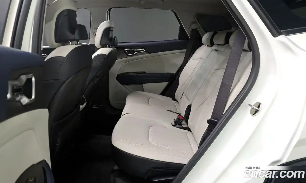 Kia Sportage 2023 1.6 автомат (гидро), фото 12