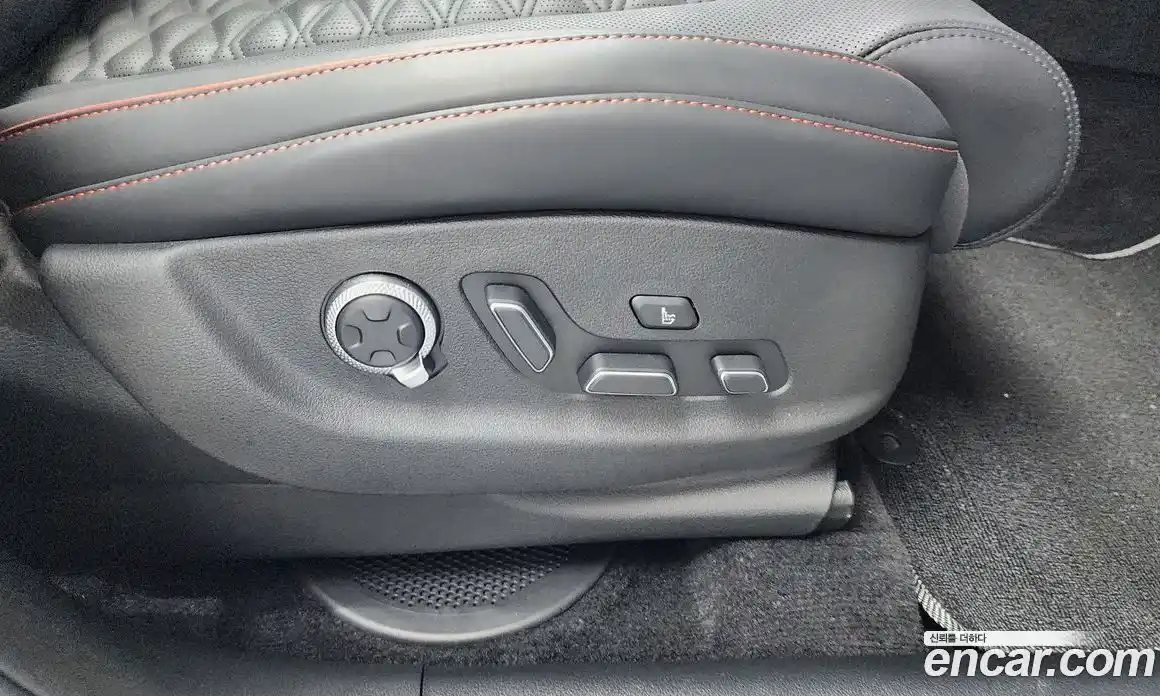 Genesis GV80 2024 2.5 автомат (гидро), фото 40