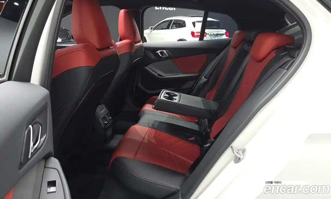 BMW 1 серия 2025 2.0 автомат (гидро), фото 18