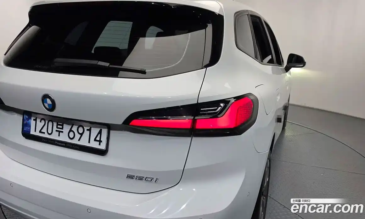 BMW 2 серия 2023 2.0 автомат (гидро), фото 9