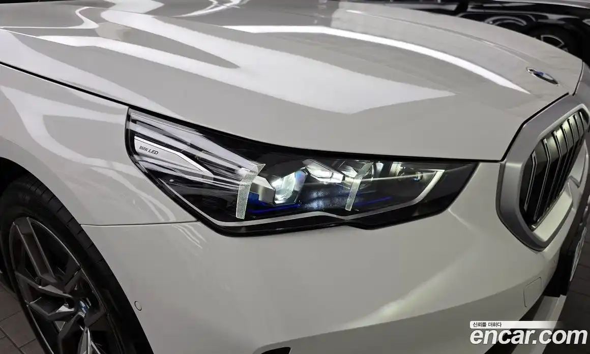 BMW 5 серия 2024 2.0 автомат (гидро), фото 8