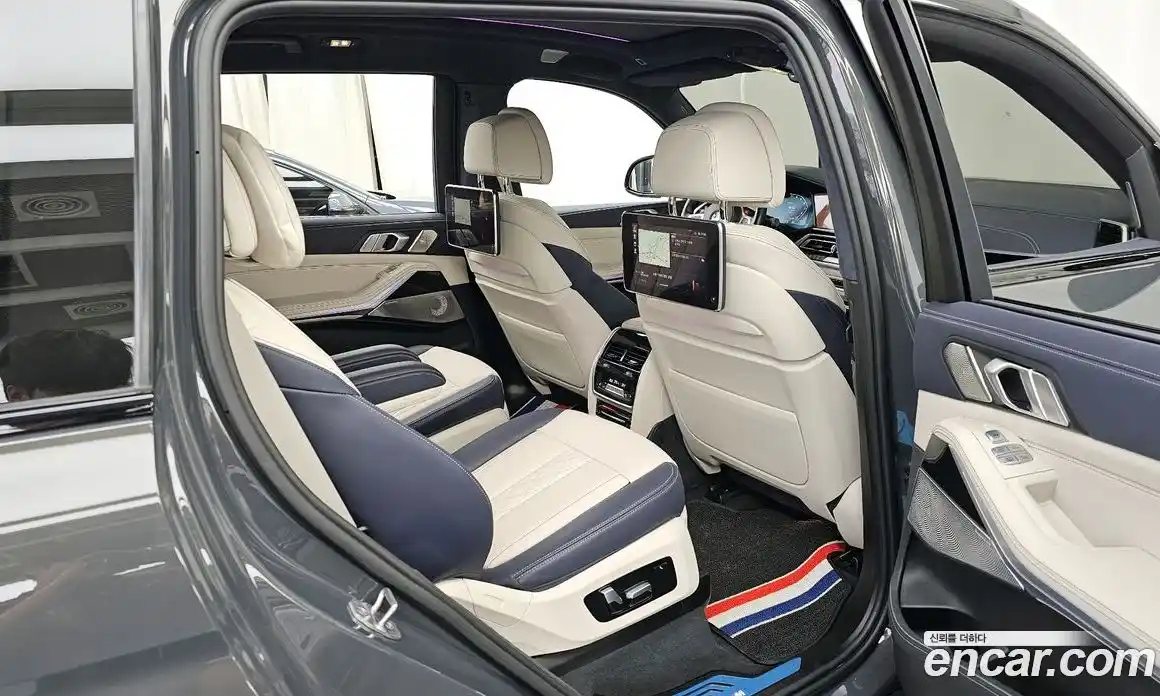BMW X7 2022 3.0 автомат (гидро), фото 18