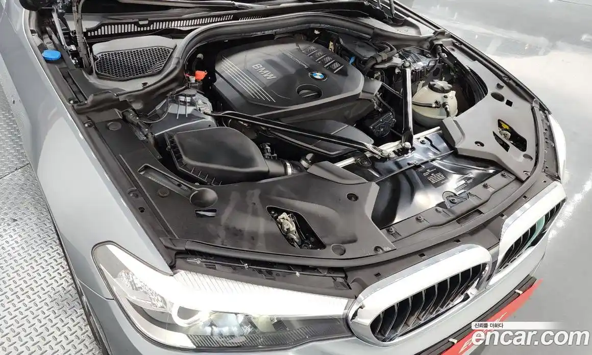 BMW 5 серия 2017 2.0 автомат (гидро), фото 6