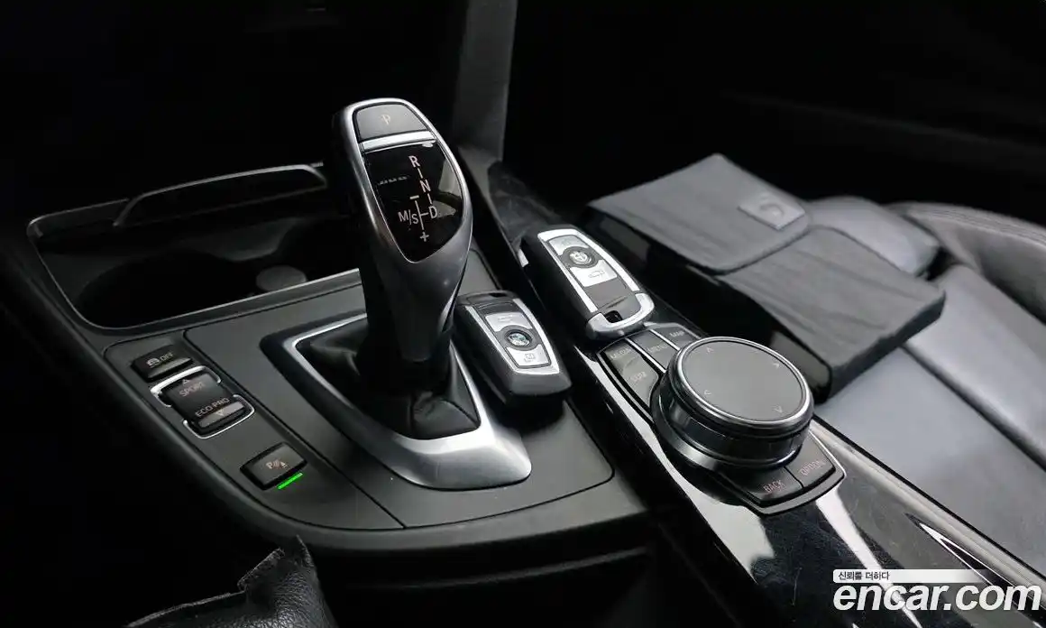 BMW 3 серия 2018 2.0 автомат (гидро), фото 12