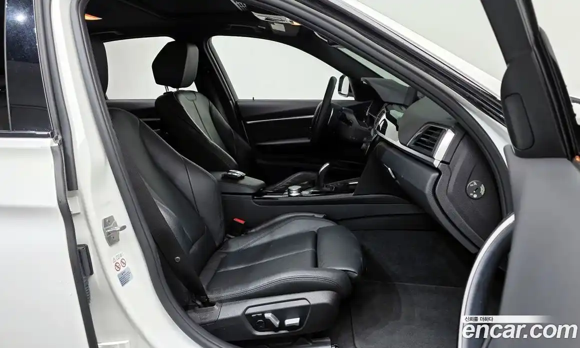 BMW 3 серия 2018 2.0 автомат (гидро), фото 16