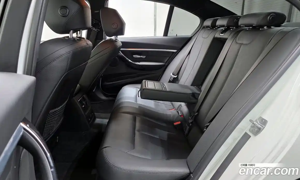 BMW 3 серия 2018 2.0 автомат (гидро), фото 18
