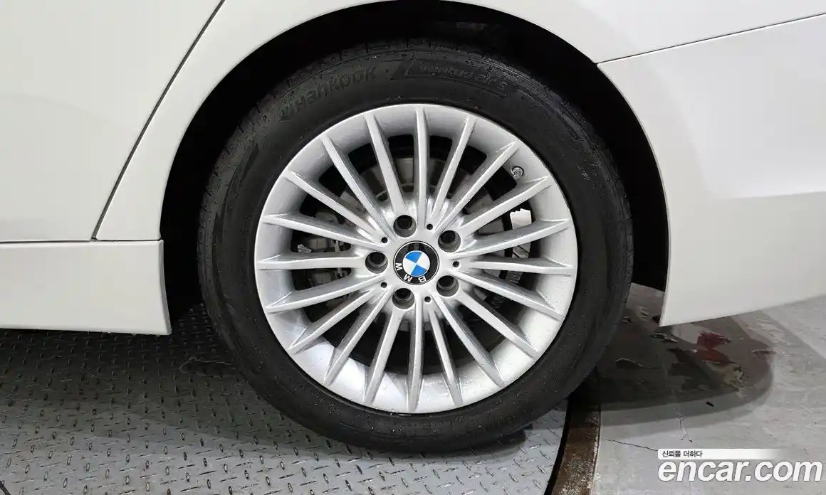 BMW 3 серия 2018 2.0 автомат (гидро), фото 7