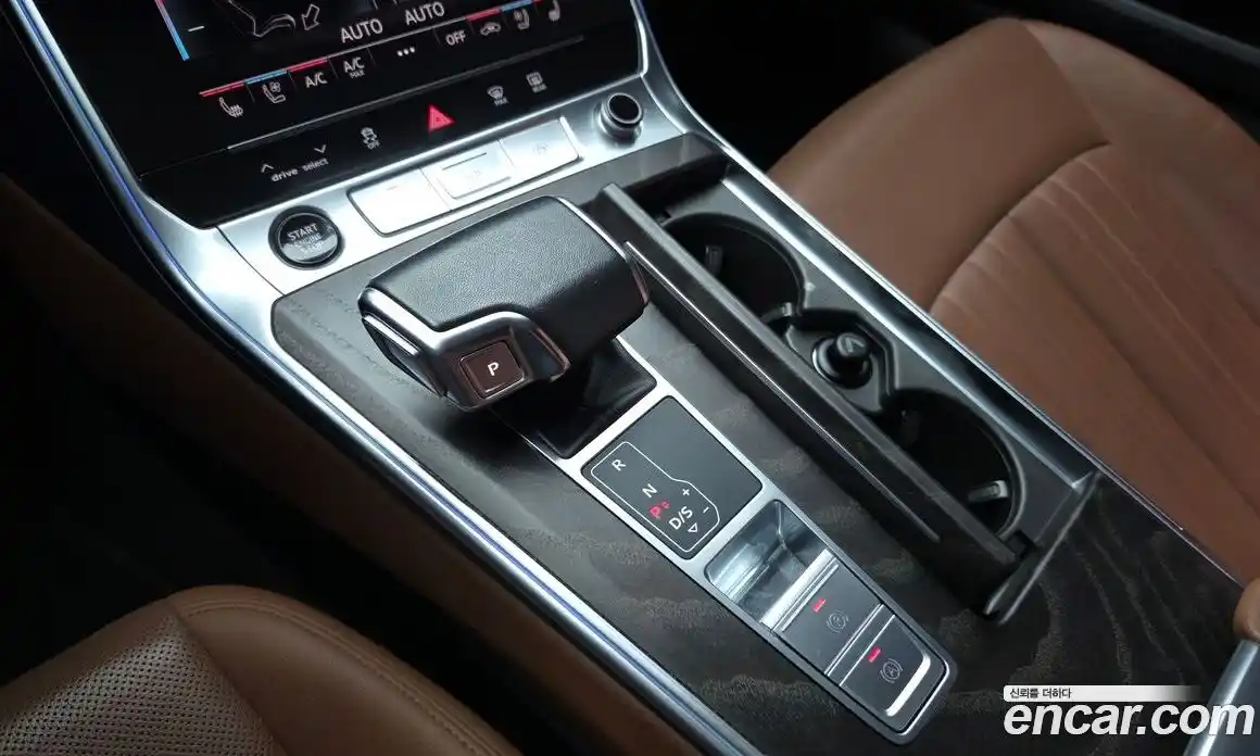 Audi A6 2023 2.0 автомат (гидро), фото 12
