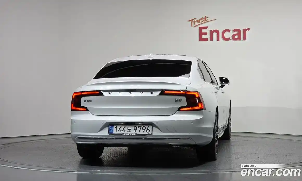 Volvo S90 2024 2.0 автомат (гидро), фото 4