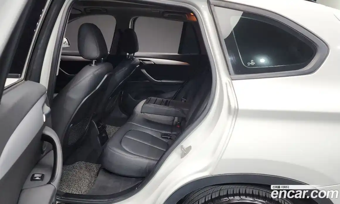 BMW X1 2016 2.0 автомат (гидро), фото 12