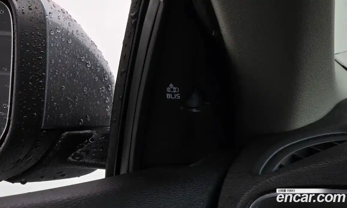 Volvo V40 2018 2.0 автомат (гидро), фото 18