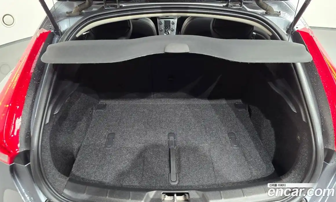 Volvo V40 2018 2.0 автомат (гидро), фото 23