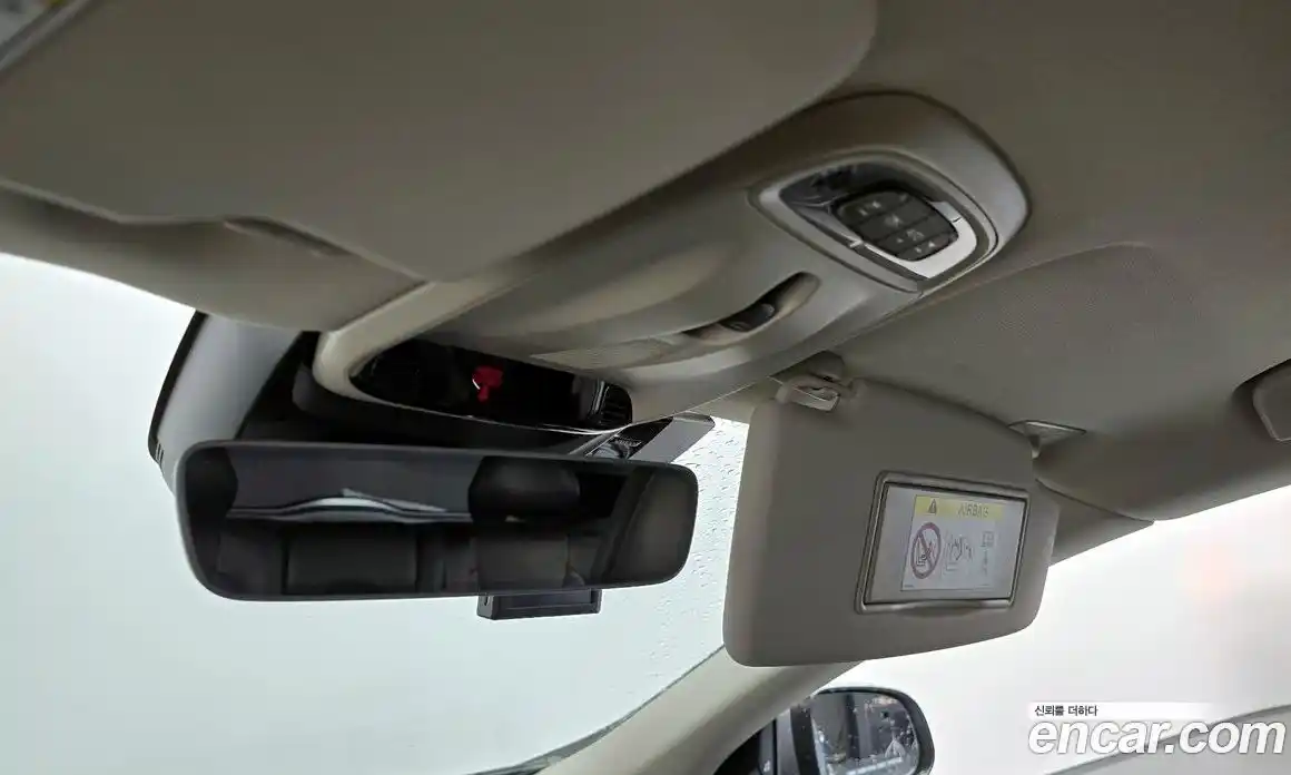 Volvo V40 2018 2.0 автомат (гидро), фото 24