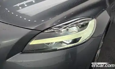 Volvo V40 2018 2.0 автомат (гидро), миниатюра 8