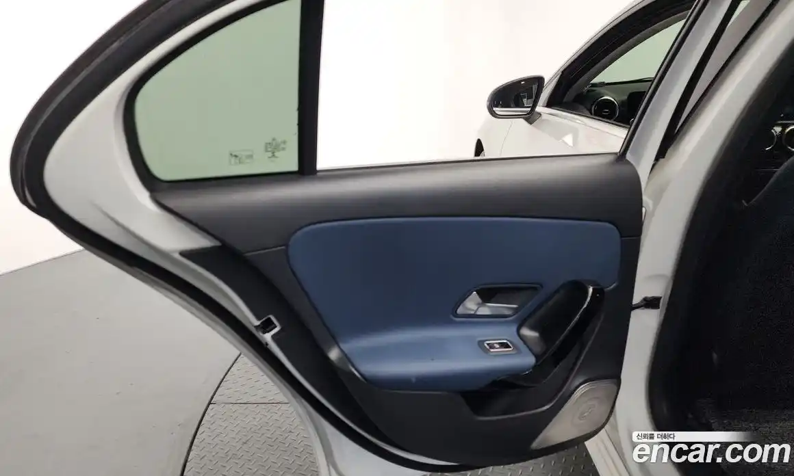 Mercedes-Benz A-Class 2019 2.0 гидро, фото 14 Mercedes-Benz A-Class 2019 2.0 гидро, фото 14