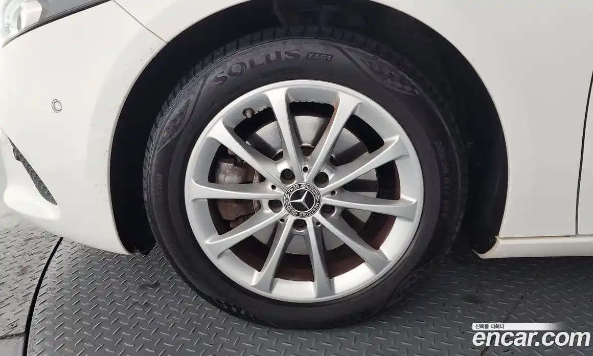 Mercedes-Benz A-Class 2019 2.0 гидро, фото 4 Mercedes-Benz A-Class 2019 2.0 гидро, фото 4