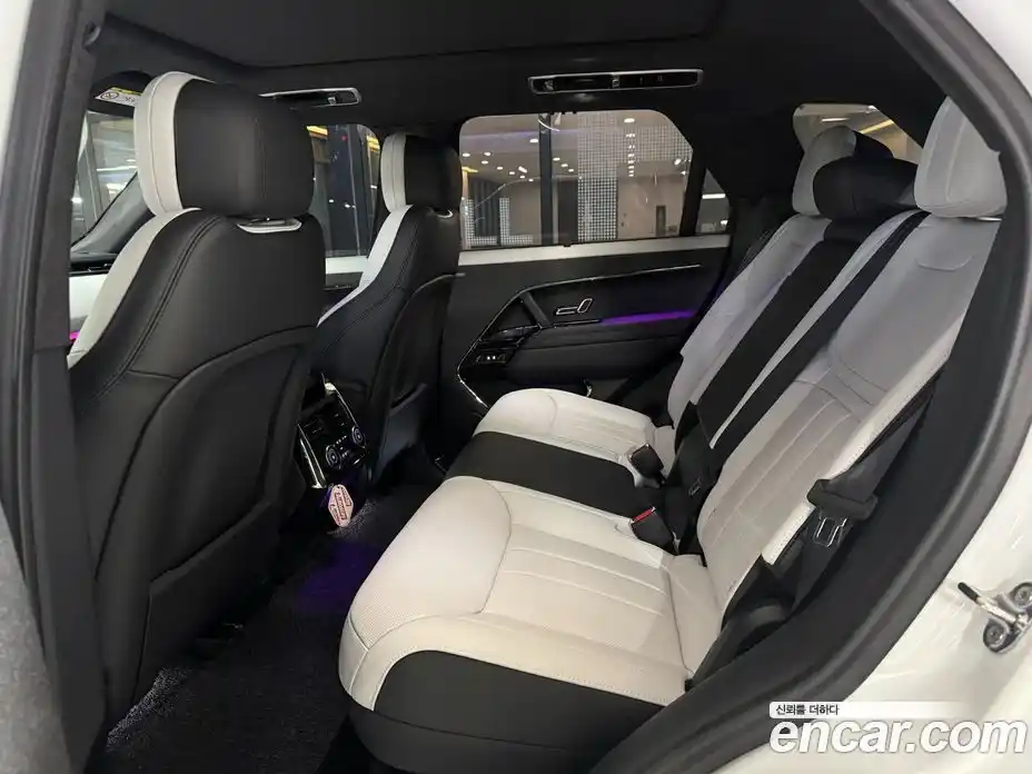 Land Rover Range Rover Sport 2025 3.0 автомат (гидро), фото 6