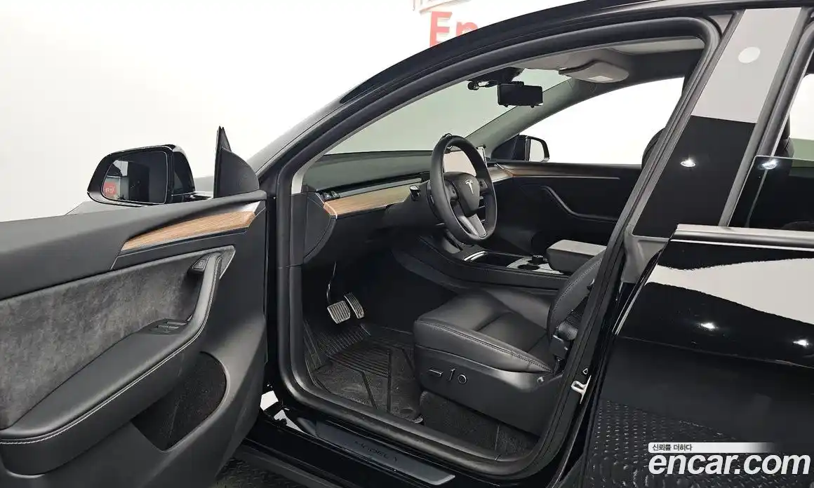 Tesla Model Y 2024 0.2 гидро, фото 12