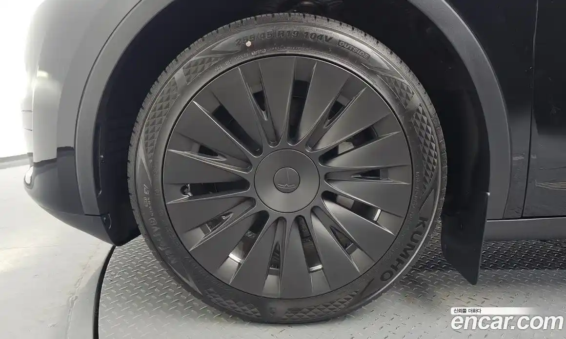 Tesla Model Y 2024 0.2 гидро, фото 4