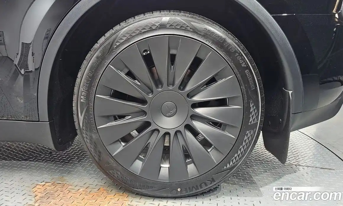 Tesla Model Y 2024 0.2 гидро, фото 6