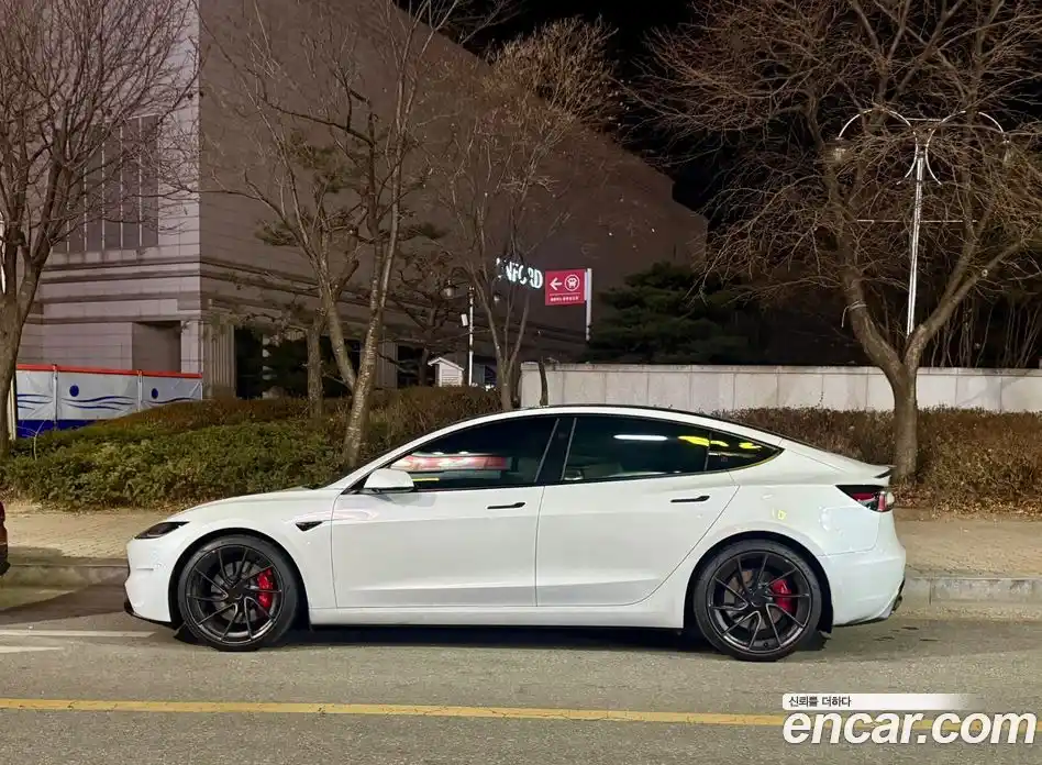 Tesla Model 3 2024 гидро, фото 8