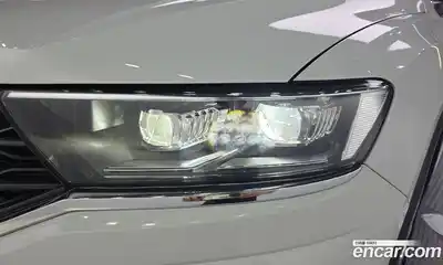 Volkswagen T-Roc 2021 2.0 автомат (гидро), миниатюра 8