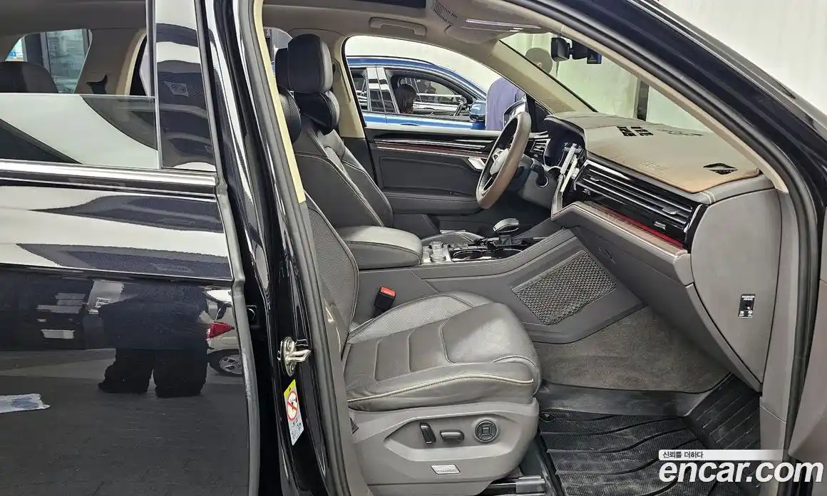 Volkswagen Touareg 2021 3.0 автомат (гидро), фото 17