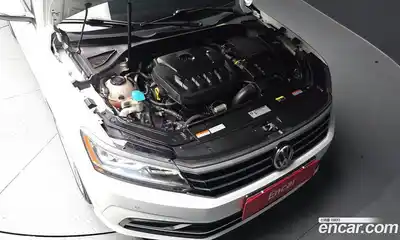 Volkswagen Passat 2018 2.0 автомат (гидро), миниатюра 6