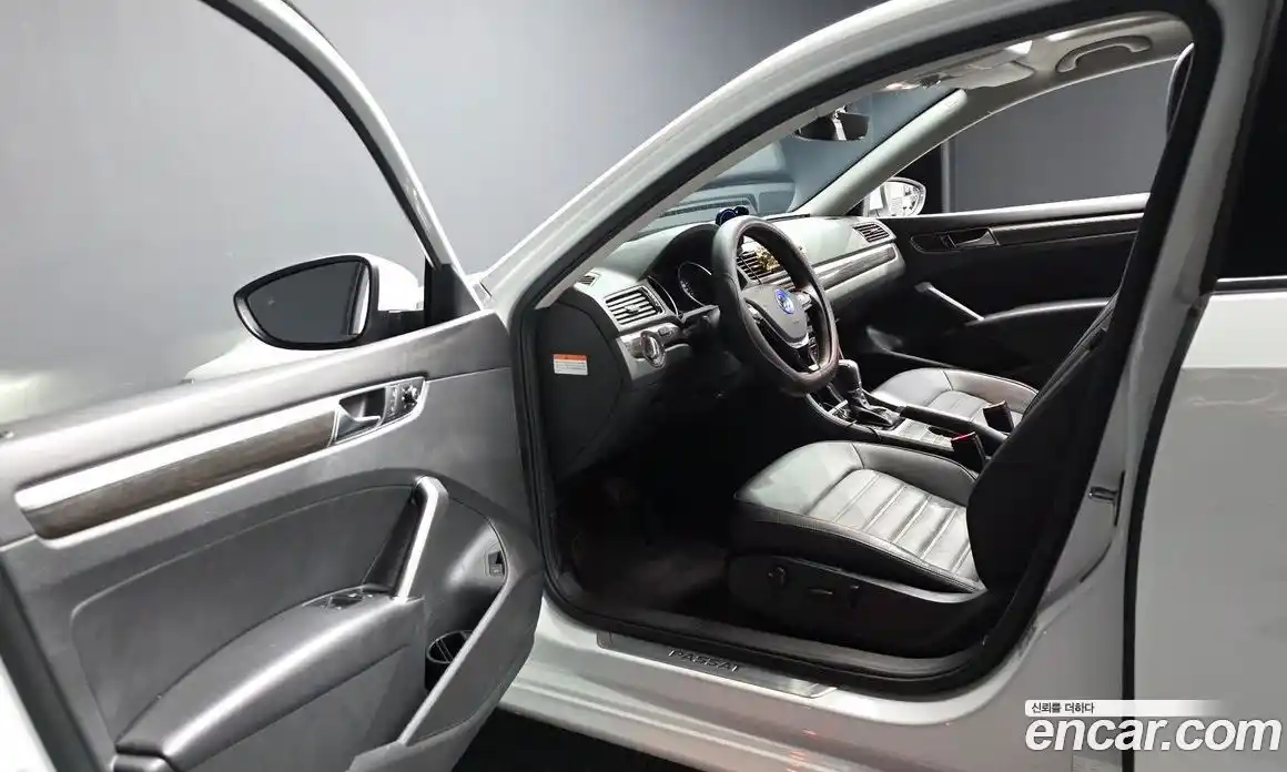 Volkswagen Passat 2018 2.0 автомат (гидро), фото 10