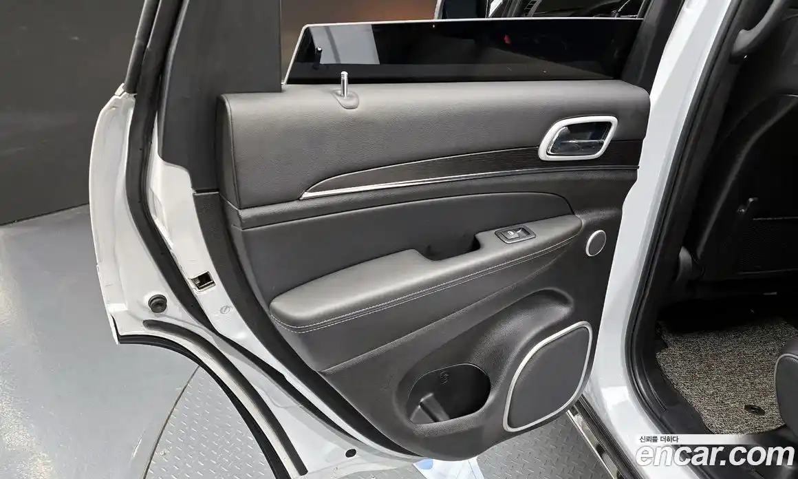 Jeep Cherokee 2021 3.6 автомат (гидро), фото 15