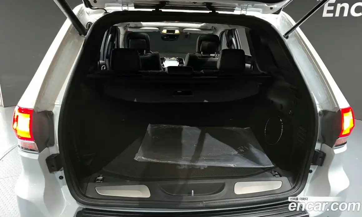 Jeep Cherokee 2021 3.6 автомат (гидро), фото 31